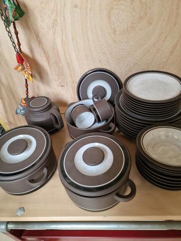 Vintage servies  33 delig