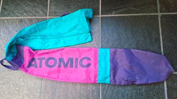 Atomic skihoes draagtas ski's beschikbaar voor biedingen