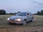 Volvo V70 2.3 T-5 310PK *Lage KM* AUT 2000 Grijs, Auto's, Volvo, 1800 kg, Particulier, 92 €/maand, 500 kg