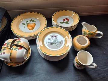 Churchill Somerset serviesdelen met gebruikssporen beschikbaar voor biedingen