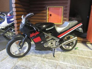 1/18 Kawasaki Ninja - MotorMax beschikbaar voor biedingen