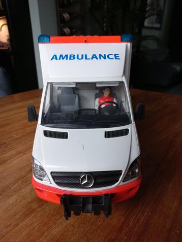  Bruder ziekenauto/ambulance beschikbaar voor biedingen