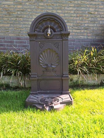 Waterkraan ornament kasteeltuin  beschikbaar voor biedingen