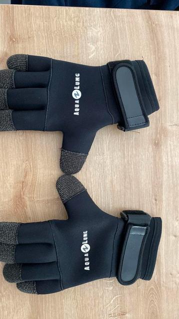 Duikhandschoenen kevlar maat xl beschikbaar voor biedingen