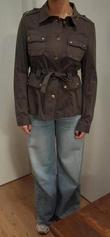 Legergroen Camaieu jasje, maat M 38 beschikbaar voor biedingen