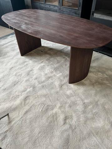 Eettafel Japandi bruin 240cm managohout. beschikbaar voor biedingen