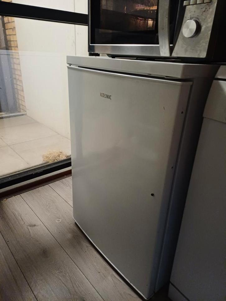 Koenic koelkast gratis, Witgoed en Apparatuur, Vriezers en Diepvrieskisten, Gebruikt, Minder dan 60 cm, Ophalen
