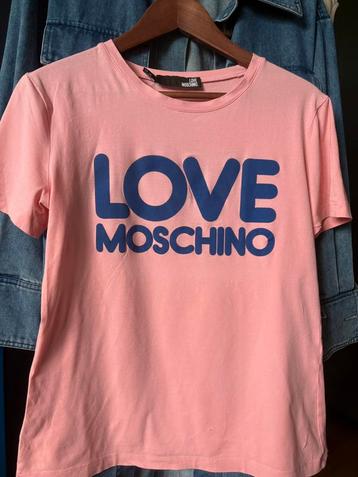 Roze Love Moschino T-shirt met groot blauw logo - 42 beschikbaar voor biedingen