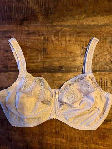 Lichtroze Prima Donna bh 75 G beschikbaar voor biedingen