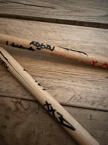 Gesigneerde Drumsticks Destine beschikbaar voor biedingen
