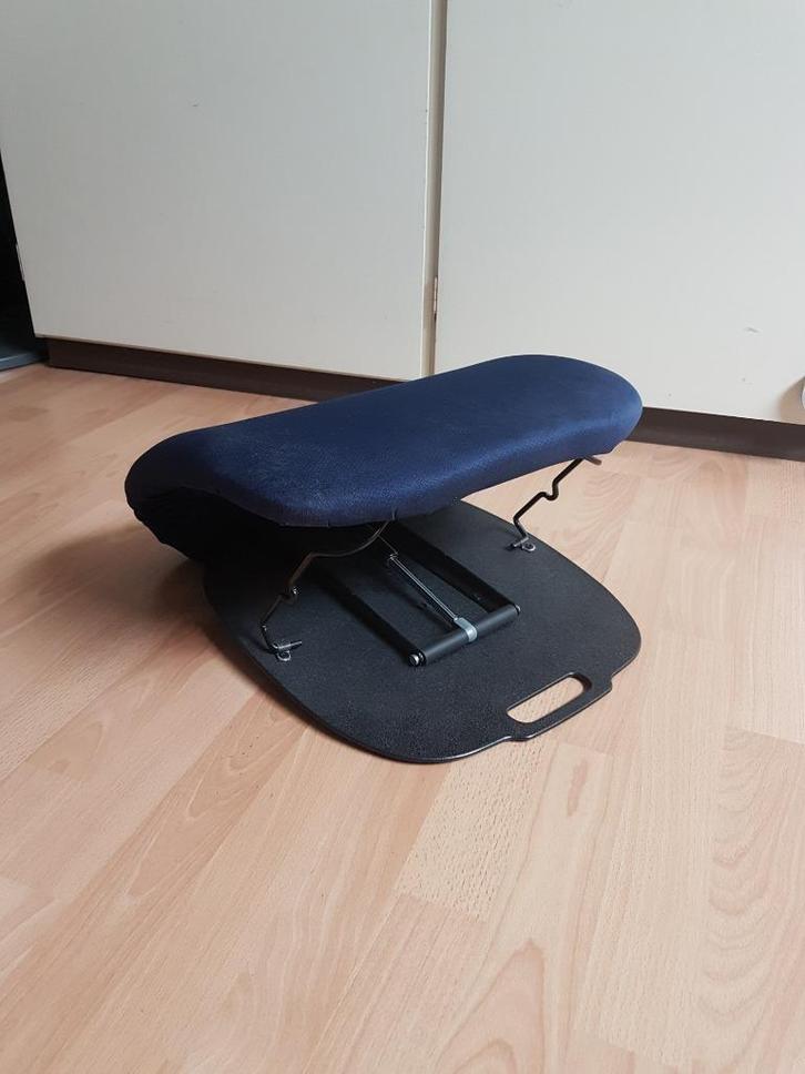 2 x Sta-op hulp / zitting, gasgeveerd, Diversen, Verpleegmiddelen, Zo goed als nieuw, Ophalen