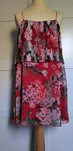 Gebloemde jurk mt. S, Kleding | Dames, Jurken, Ophalen of Verzenden, Zo goed als nieuw, Boven de knie, Rood
