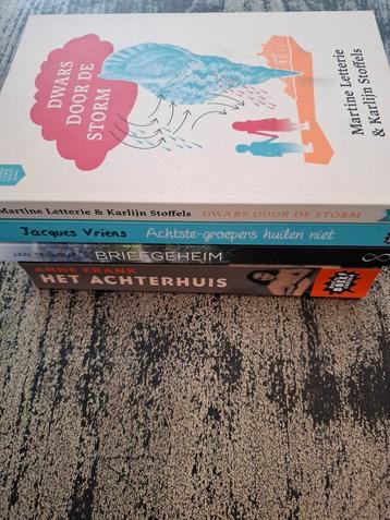 Leesboeken 11/12 jaar - Achtste Groep - 4 Boeken beschikbaar voor biedingen