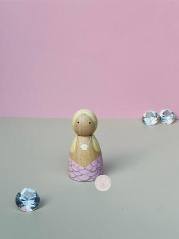 Mermaid pegdoll beschikbaar voor biedingen