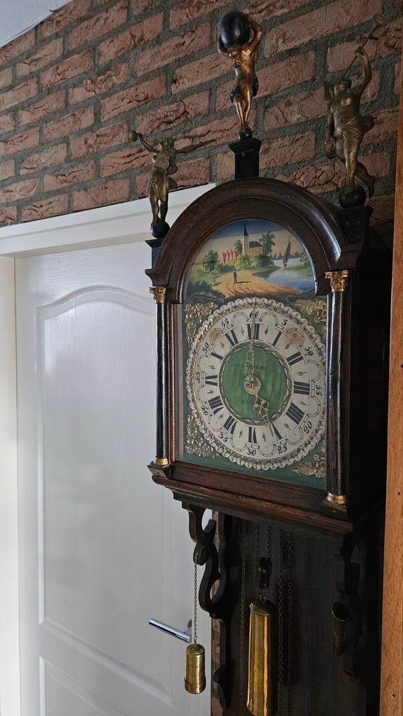 Oude Friese staart klok plusminus 100 jaar oud, Ophalen