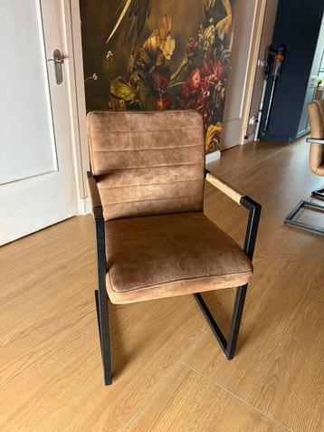 8 stuks Eettafel stoelen Armleuning beschikbaar voor biedingen