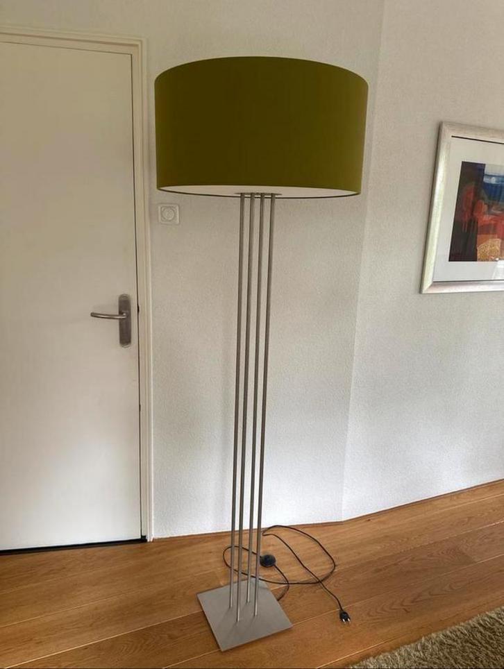 Moderne Eijerkamp Vloerlamp - Stijlvol Design, Huis en Inrichting, Lampen | Vloerlampen, Zo goed als nieuw, 150 tot 200 cm, Metaal