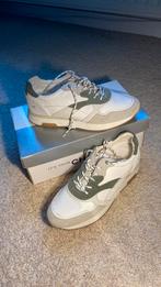 Mustang schoenen met ongeveer 2 cm hakken maat 39, Kleding | Dames, Schoenen met lage hakken, Wit, Ophalen of Verzenden, Zo goed als nieuw