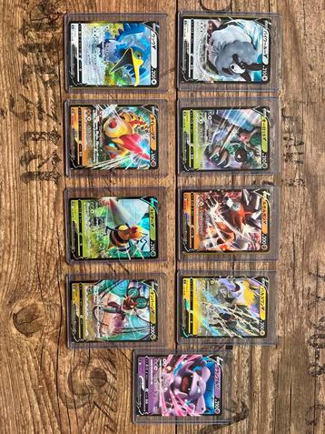 18 Japanse Holo V Pokemon kaarten in sleeve  beschikbaar voor biedingen