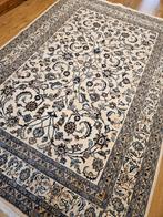 Vintage handgeknoopt perzisch tapijt nain 294x198, Info@SlatsAntiek.nl, Perzisch, 150 tot 200 cm, 200 cm of meer