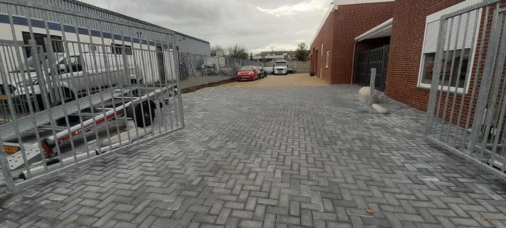 ´95 m2 Opslaghal & 45 m2 Kantoorruimtes, Zakelijke goederen, Bedrijfs Onroerend goed, Huur