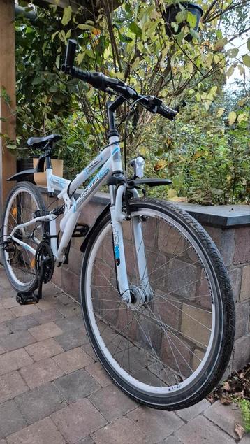 Mountainbike 28 inch met verlichting beschikbaar voor biedingen
