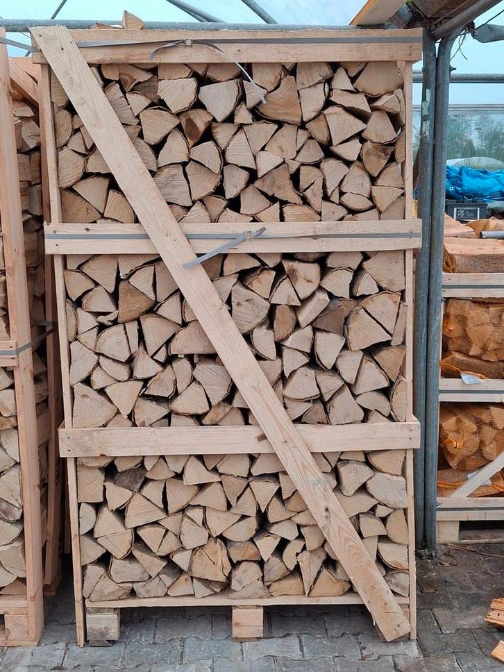 Ovengedroogd Haagbeuk 1,8m³ strakgestapeld, Tuin en Terras, Haardhout, Blokken, Ophalen of Verzenden