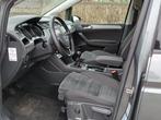 Volkswagen Touran Highline / 7 Persoons / Trekhaak/ Camera /, Auto's, Voorwielaandrijving, Gebruikt, Euro 6, 4 cilinders