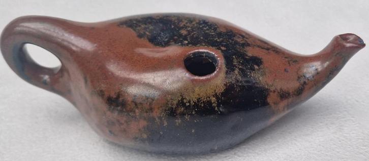 Bijzonder olielampje studiokeramiek Tenmoku glaze gesigneerd, Antiek en Kunst, Antiek | Keramiek en Aardewerk, Ophalen of Verzenden