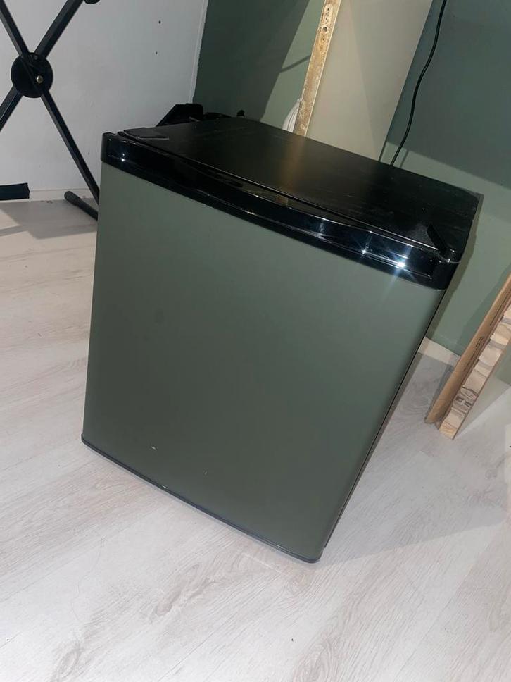 Minibar Koelkast - Compact & Handig, Witgoed en Apparatuur, Koelkasten en IJskasten, Gebruikt, Zonder vriesvak, Minder dan 75 liter