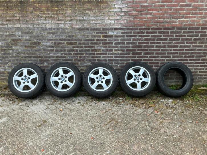 BMW lichtmetalen velgen 16” met winterbanden, Auto-onderdelen, Banden en Velgen, Velg(en), Winterbanden, 16 inch, 225 mm, Personenwagen