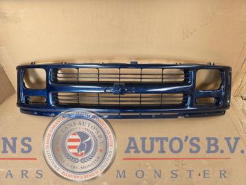  Chevrolet Express 1996-2002 / GMC Savana 1998 - OEM grille  beschikbaar voor biedingen