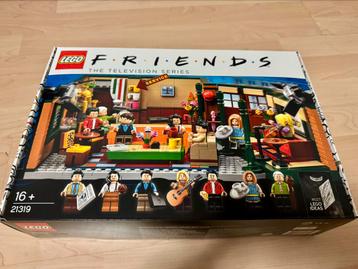 NIEUW! Lego Friends Central Perk. TVserie. 21319 ideas beschikbaar voor biedingen