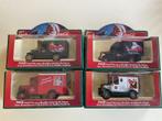 Lledo Days Gone Coca Cola Santa Claus Collection 4 stuks mb, Hobby en Vrije tijd, Modelauto's | 1:43, Ophalen of Verzenden, Zo goed als nieuw