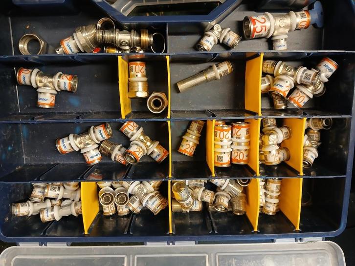 Uponor, Doe-het-zelf en Verbouw, Buizen en Afvoer, Nieuw, Overige typen, Overige materialen, 6 meter of meer, Minder dan 20 mm