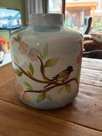 Vaas beschilderd, Blauw, Aardewerk of Porselein, Ophalen of Verzenden, Zo goed als nieuw