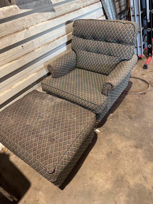 Landelijk Klassieke Fauteuil met Ottoman Poef, Engels, Huis en Inrichting, Fauteuils, Gebruikt, Metaal, Stof, 75 tot 100 cm, Ophalen of Verzenden