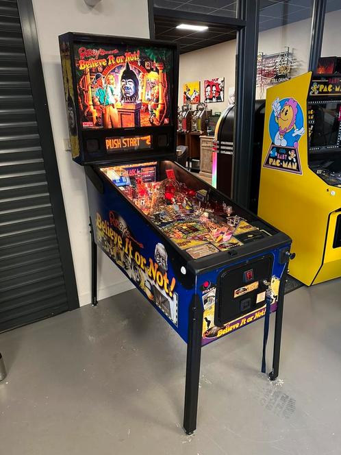 Prachtige flipperkast Stern Ripley’s Believe It Or Not, Verzamelen, Automaten | Flipperkasten, Zo goed als nieuw, Dot-matrix, Flipperkast