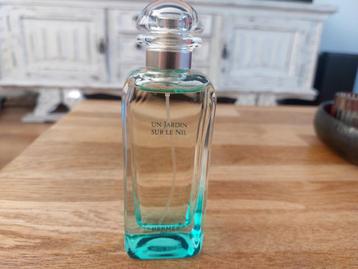 Hermès Un Jardin Sur Le Nil edt 100ml plus tasverstuiver  beschikbaar voor biedingen