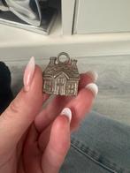 Rivièra maison huisje, Verzamelen, Speldjes, Pins en Buttons, Ophalen of Verzenden, Zo goed als nieuw, Transport