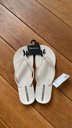 Nieuwe Ipanema slippers mt 41/42, beige, Slippers, Beige, Nieuw, Ophalen of Verzenden