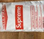 Supreme Ballpark Poncho, Kleding | Heren, Mutsen, Sjaals en Handschoenen, Nieuw, Overige maten, Ophalen of Verzenden, Muts