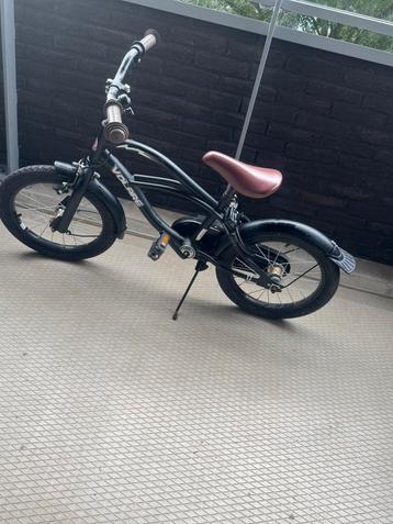 Volare zwarte kinder fiets 16 inch met standaart en slot beschikbaar voor biedingen