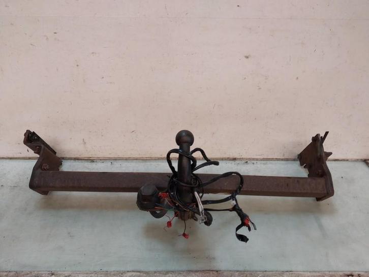 Trekhaak Nissan Qashqai (J10) (2007-02/2010-10), Auto-onderdelen, Ophanging en Onderstel, Nissan, Gebruikt