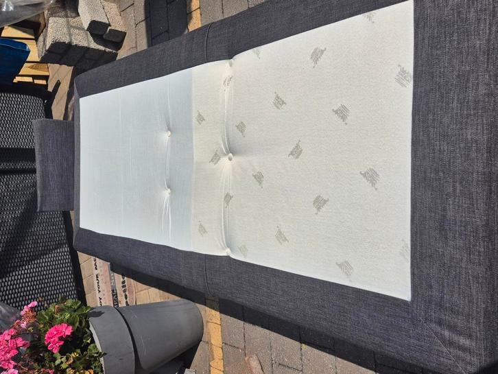 1 persoons elektrische boxspring, Huis en Inrichting, Slaapkamer | Bedden, Zo goed als nieuw, Eenpersoons, 90 cm, 200 cm, Stof