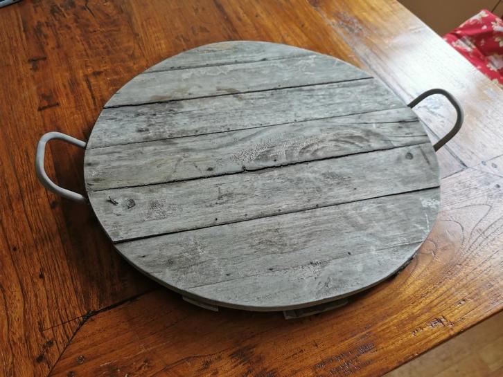 Oud decoratief rustiek dienblad. met ijzeren handvatten., Tuin en Terras, Tuinmeubel-accessoires, Zo goed als nieuw, Ophalen