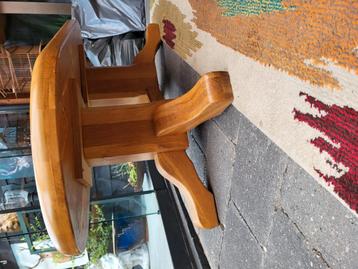 Te koop mooi tafel met twee lampen beschikbaar voor biedingen