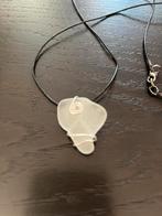 Ketting 30 cm lang met glazen steentje, Ophalen of Verzenden, Zo goed als nieuw, Overige materialen