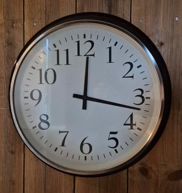 Stations klok diameter 59 cm beschikbaar voor biedingen