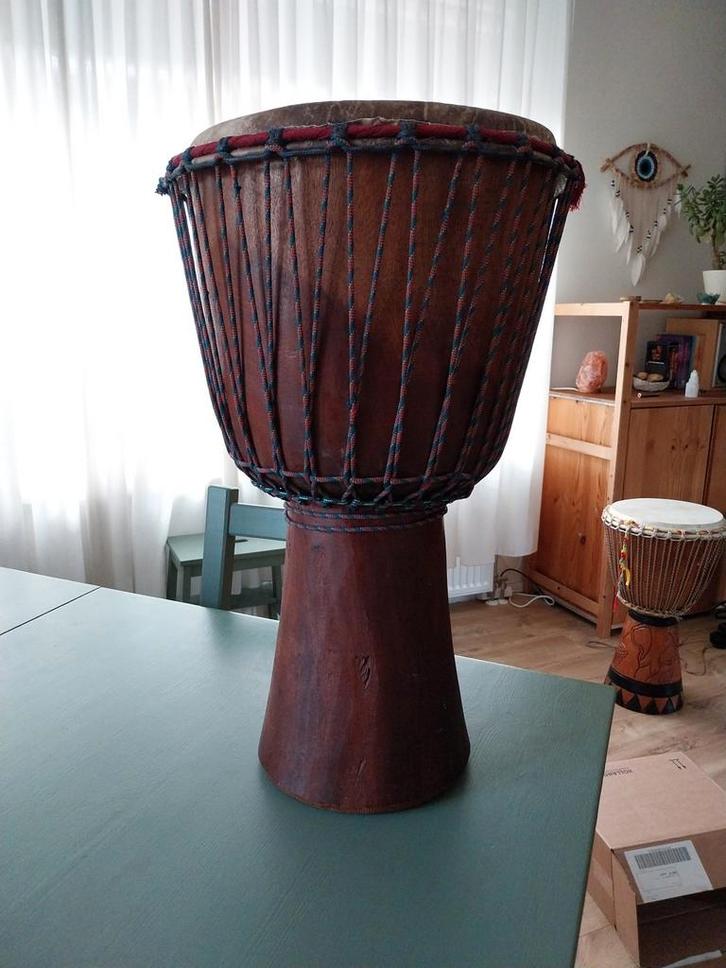 Grote djembe met nieuw vel., Muziek en Instrumenten, Percussie, Trommel, Ophalen